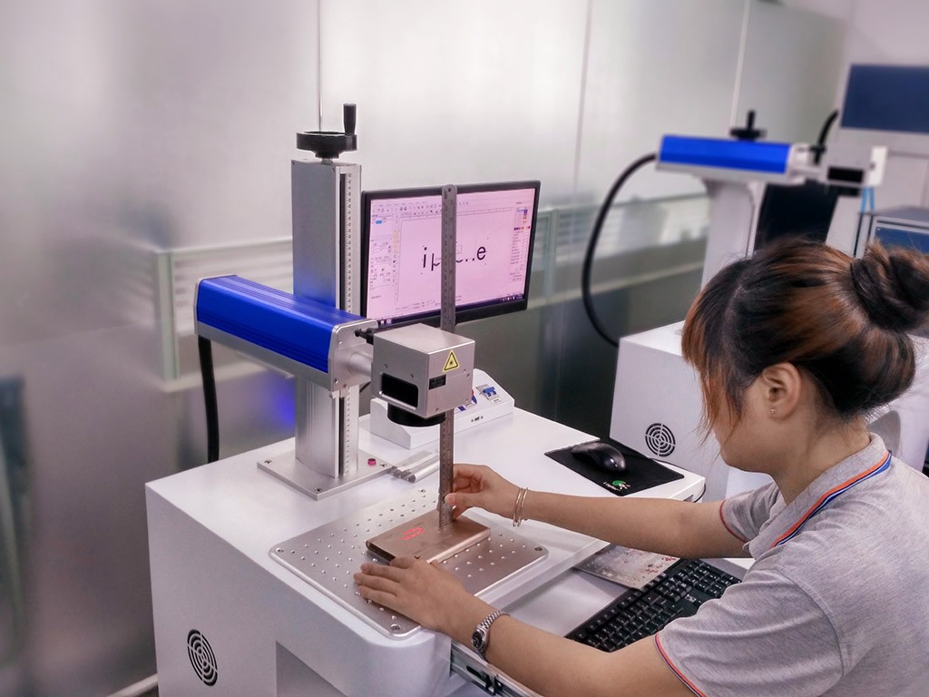 Fiber laser marking